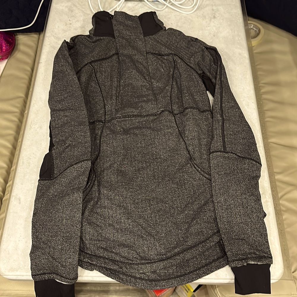 LuLulemon ZIP up